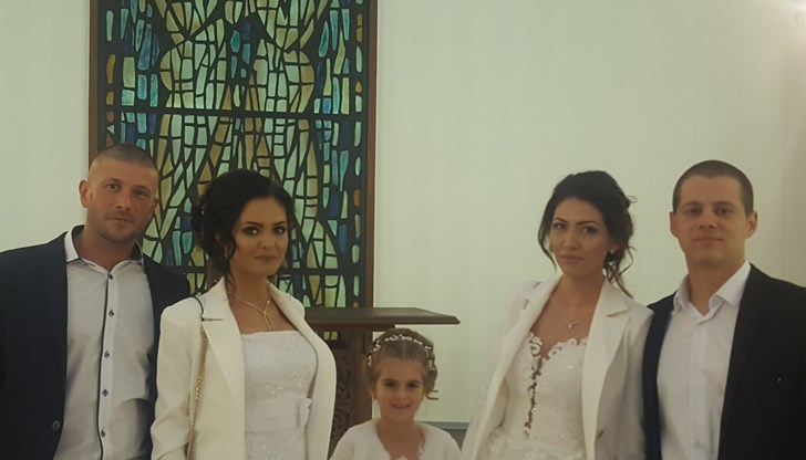 Те решиха да се венчаят на днешния празник на влюбените - 14-ти февруари Те решиха да се венчаят на днешния празник на влюбените - 14-ти февруари