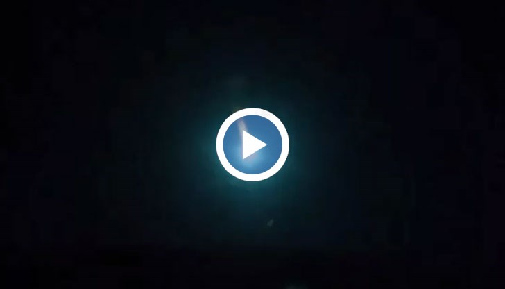 На видеозаписи, разпространени в социалните мрежи, се вижда как тревата се запалва на мястото на падането в околностите на град Валенсия