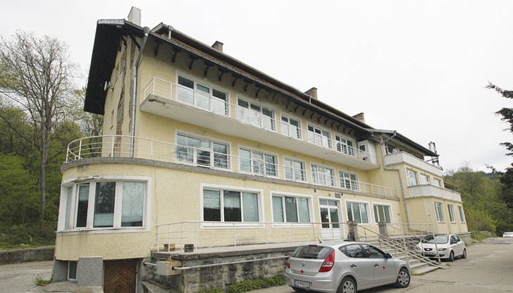 Теофана фон Саксен дари оборудване за общинската белодробна болница „Д-р Трейман“ и за Дома за възрастни хора „Венета Ботева“ Теофана фон Саксен дари оборудване за общинската белодробна болница „Д-р Трейман“ и за Дома за възрастни хора „Венета Ботева“