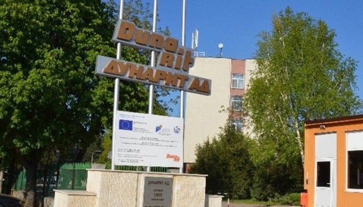 Емилиян Гебрев се оплита в лъжите за отравянето си и „Дунарит“ Емилиян Гебрев се оплита в лъжите за отравянето си и „Дунарит“