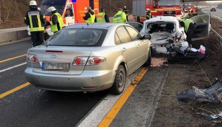 Почина и шофьорът, 43-годишният музикант Мирсад Керич, който возеше певеца Почина и шофьорът, 43-годишният музикант Мирсад Керич, който возеше певеца