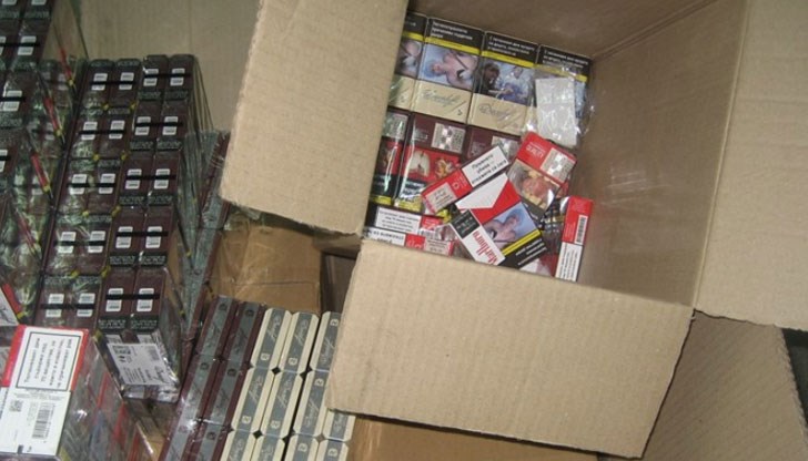 210 литра бутилиран и фабрично запечатан алкохол и 10 000 къса цигари от различни марки откриха при проверка в района на ГКПП Дунав мост Русе митническите служители 210 литра бутилиран и фабрично запечатан алкохол и 10 000 къса цигари от различни марки откриха при проверка в района на ГКПП Дунав мост Русе митническите служители