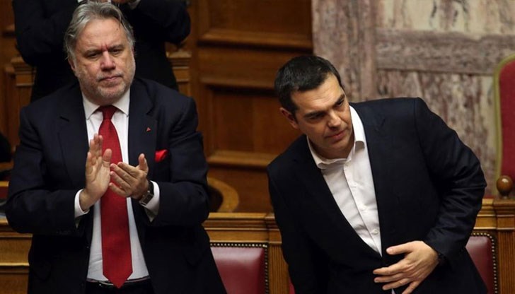 Дебатите в пленарната зала продължиха 11 часа Дебатите в пленарната зала продължиха 11 часа