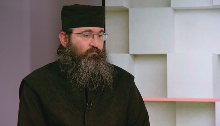 Чиновничка от синодалната канцелария беше посочена като автор на спорната позиция за възпитанието Чиновничка от синодалната канцелария беше посочена като автор на спорната позиция за възпитанието