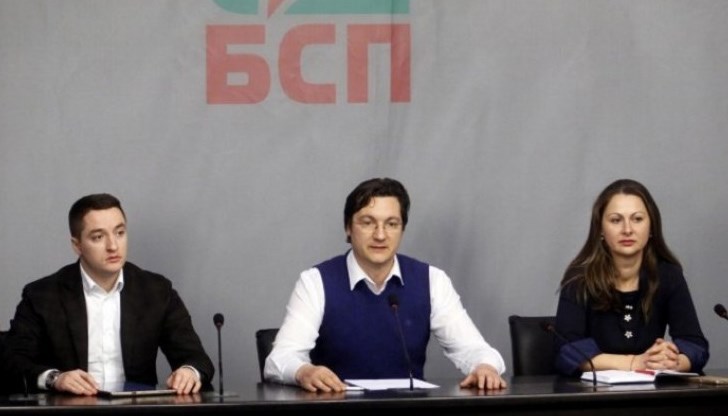 Що за парламентаризъм е този, в който министър-председателят, а не депутатите решават как се държи основната парламентарна група?