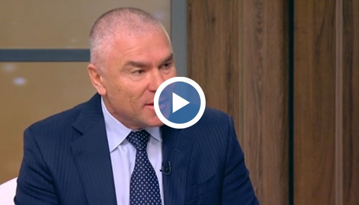 По техния начин и аз всеки ден напускам парламента, защото излизам и влизам