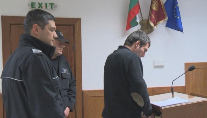 Александър Иванов каза пред магистратите, че осъзнава грешката си и поиска да остане в ареста