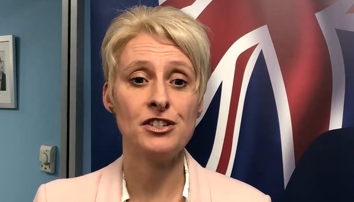 Посланик Ема Хопкинс обясни как ще пътуват българите Посланик Ема Хопкинс обясни как ще пътуват българите