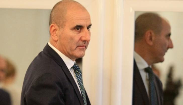 Внимавайте да не ви приседне закуската ... Внимавайте да не ви приседне закуската ...