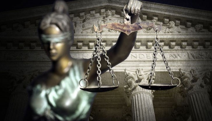 Групата се насочвала предимно към възрастни хора и лица с психични проблеми, които били убеждавани сами да прехвърлят имотите си Групата се насочвала предимно към възрастни хора и лица с психични проблеми, които били убеждавани сами да прехвърлят имотите си