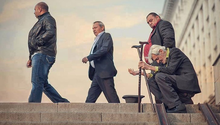 Хората живеят с усещане за безнадеждност. За останалите остава усещането за умиране Хората живеят с усещане за безнадеждност. За останалите остава усещането за умиране