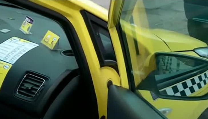 Автомобилът е бил паркиран на улица "Цанко Церковски" в Русе