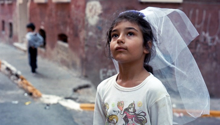 Циганските Ромео и Жулиета били комшии, искрата помежду им пламнала миналия февруари / Снимката е илюстративна