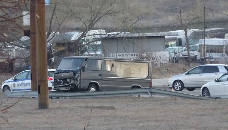 На шофьора му прилошало и загубил контрол над возилото