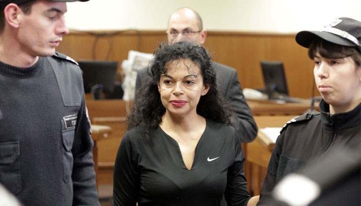 Николай Банев измисли хитър начин да измъкне жена си от ареста Николай Банев измисли хитър начин да измъкне жена си от ареста