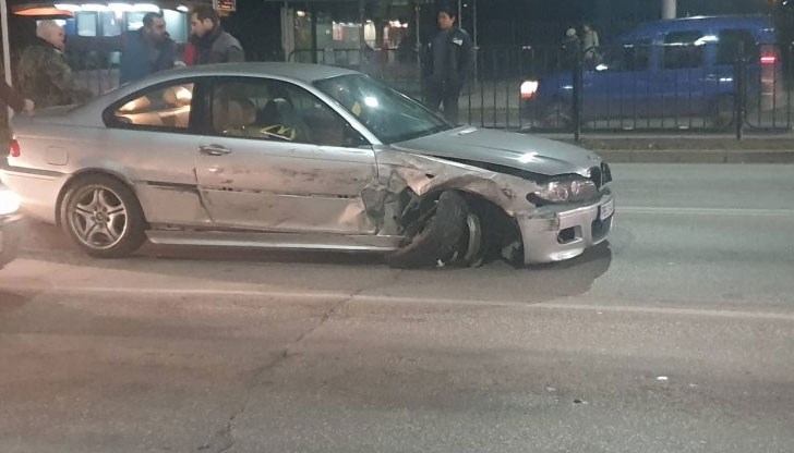 Двама души пострадаха при верижната катастрофа, която причини