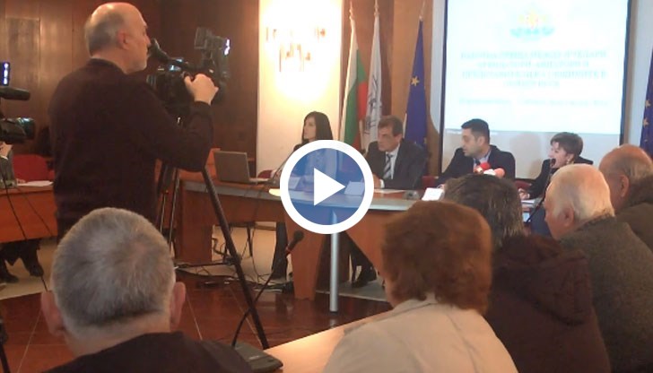 Пчелари изтъкнаха опасенията си от това дали третиранията от страна на земеделските производители се осъществят съгласно законовите и нормативни изисквания