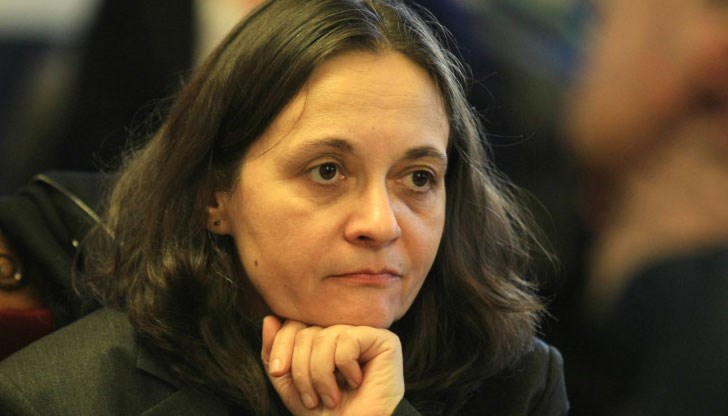Хиляди хора са ощетени, но заместник-министърът на здравеопазването Жени Начева не е съгласна