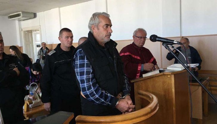 Петър уби своите леля и чичо и техните деца Петър уби своите леля и чичо и техните деца