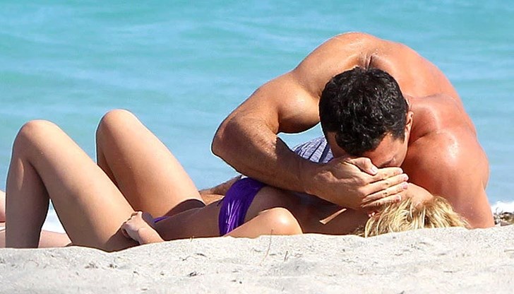 Биолози твърдят, че разкрепостените туристи причиняват огромни щети на защитените пясъчни дюни