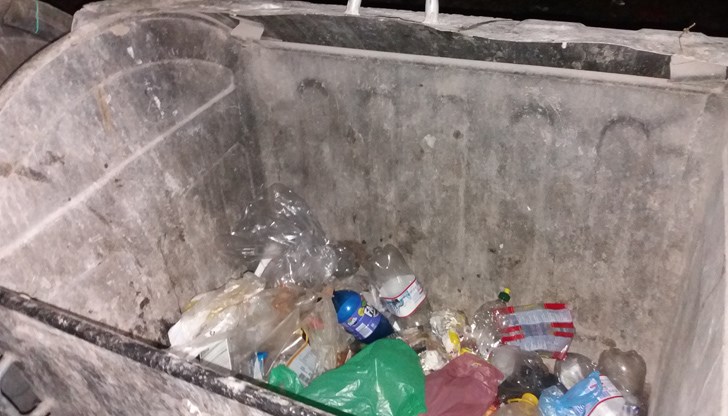 Това е резултата от събирането на отпадъците от фирма "Титан" тази вечер