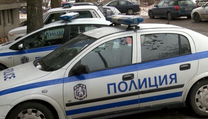 Акцията на Икономическа полиция е заради изготвяне на неистински документи за самоличност на временно пребиваващи чужди граждани Акцията на Икономическа полиция е заради изготвяне на неистински документи за самоличност на временно пребиваващи чужди граждани
