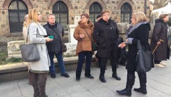 Много внимавайте журналистите да не са повече от протестиращите, не е шик