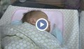 Семейство се сдоби с бебе след 19 опита инвитро