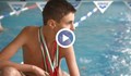 Българче с аутизъм печели медали по плуване