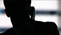 „Задържане под стража“ за телефонен измамник, които действал от Румъния