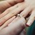 Арестуваха влюбена двойка заради предложение за брак в Иран