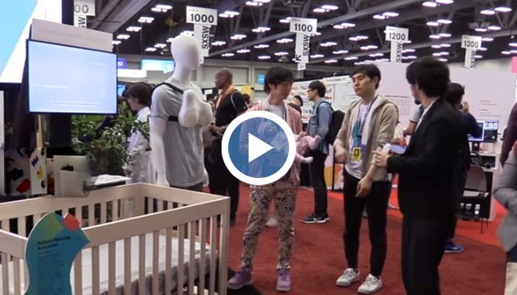 Това става с помощта на приспособление, наподобяващо женски гърди