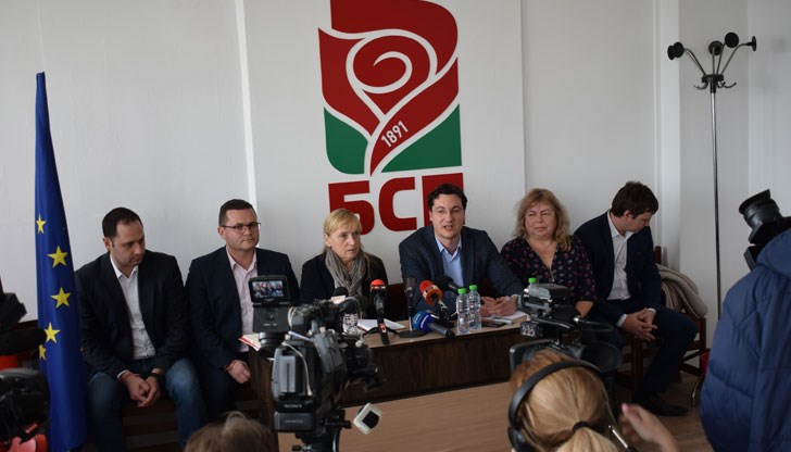 Трябва да намерим сили да спрем грабежа на България, заяви депутатката от левицата пред русенци