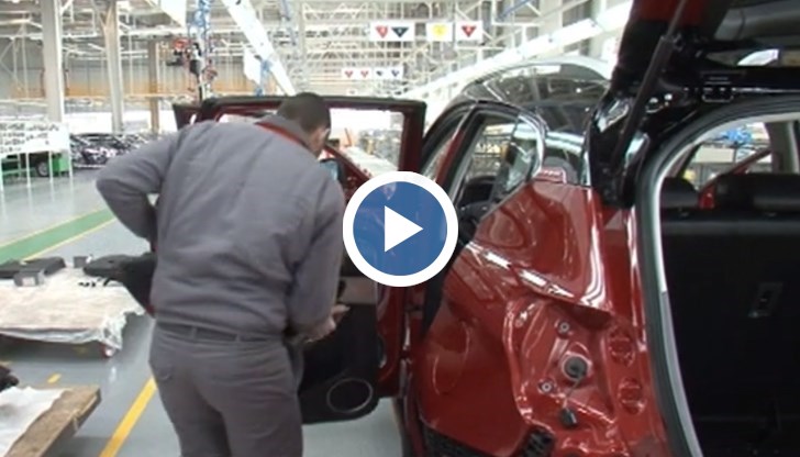 Въпреки това обаче, ръстът на заплатите у нас се забавя