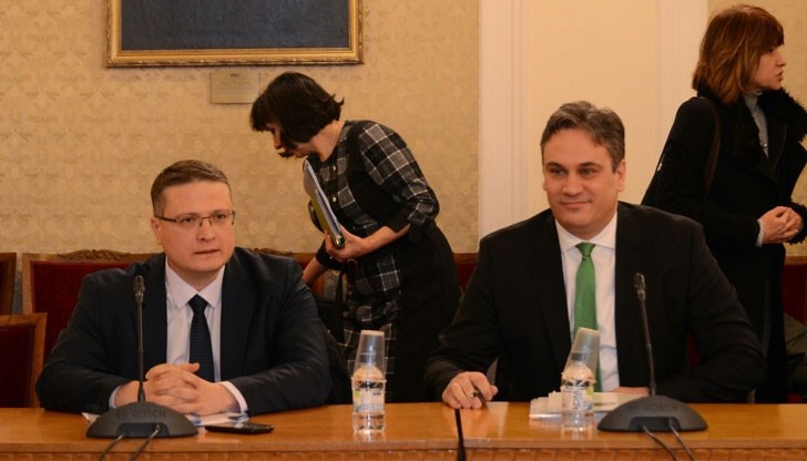 Шефът на антикорупционната комисия засипа депутатите с числа, за да ги убеди колко успешна е работата му