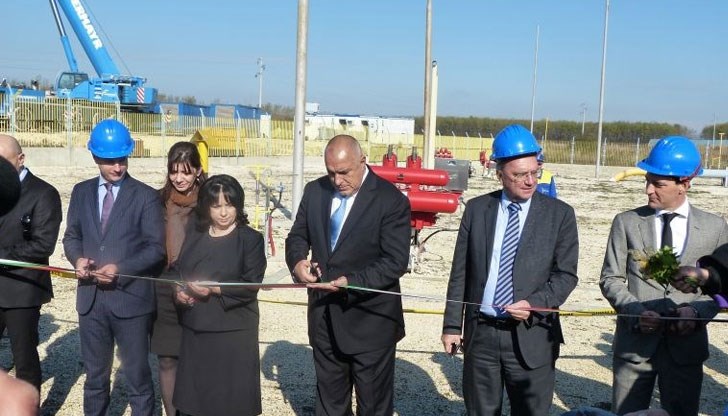 През 2016 г. с музика и светкавици бе открит от премиера терминал за газ в Русе, по който трябваше да потече румънска газ от Ръмъния към България и така да рушим монопола на Газпром