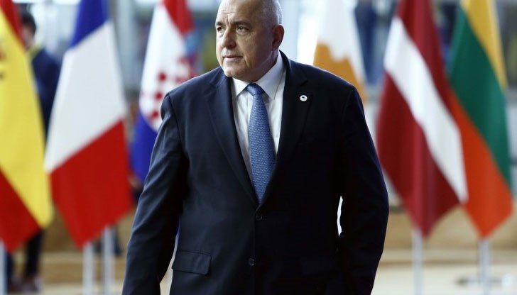 Днес писах на премиерите на Гърция, Испания, Ирландия, Португалия, Словакия и Хърватия, както и на лидерите на партии от ЕНП от тези държави, с молба да подкрепят усилията на българските евродепутати, сподели във Фейсбук премиерът