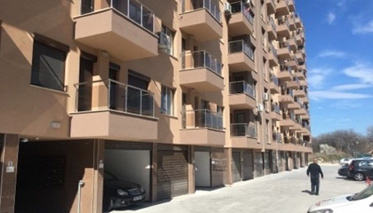 С него е загинала и 34-годишната му приятелка, която е била семейна с 2 деца