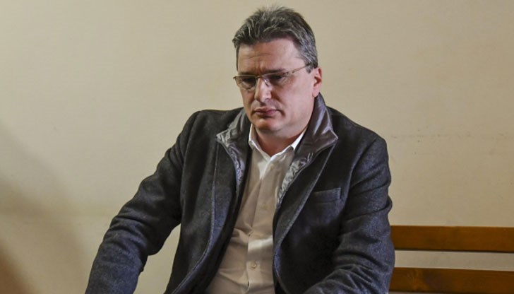 Близо 7 часа продължи разпитът на основния  свидетел по делото КТБ