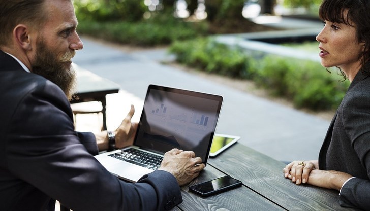 Още в началото на взаимоотношенията мъжете търсят определени неща в жената Още в началото на взаимоотношенията мъжете търсят определени неща в жената
