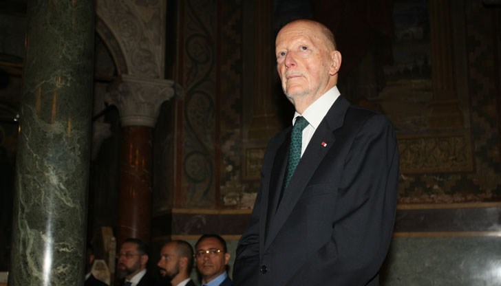 Шестима херцози казват, че имотите са държавни в споразумение с министър Порожанов