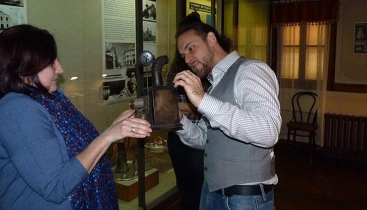 Австрийски куратор подбира вещите, които ще станат част от международна изложба