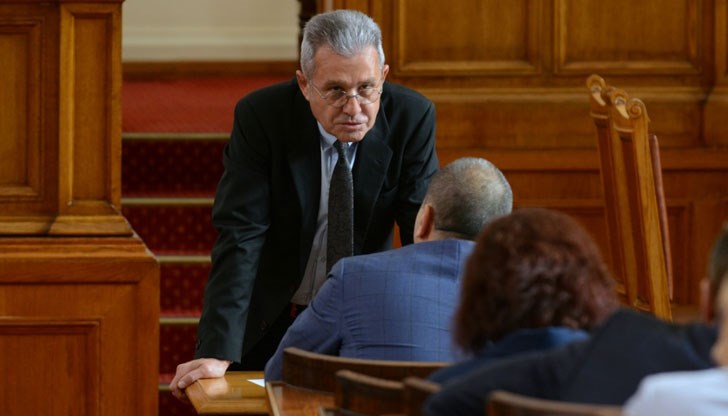 Само на месец ГЕРБ сътвори два гафа, само и само да остане във властта колкото се може по-дълго