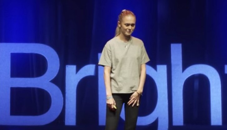 Джесъп си създава репутация като основател и главен изпълнителен директор на Special Name - уебсайт, проектиран, за да предоставя на китайските родители културно подходящи английски имена за техните бебета Джесъп си създава репутация като основател и главен изпълнителен директор на Special Name - уебсайт, проектиран, за да предоставя на китайските родители културно подходящи английски имена за техните бебета