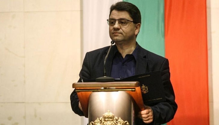 За пореден път станахме свидетели на това как БСП с изключително елементарни спекулации се опитва да се заиграва със страховете на българските граждани, заяви зам.-министърът на вътрешните работи