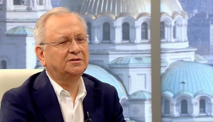 Дори Цветанов да освободи всички постове, това няма да спаси управлението на Борисов Дори Цветанов да освободи всички постове, това няма да спаси управлението на Борисов