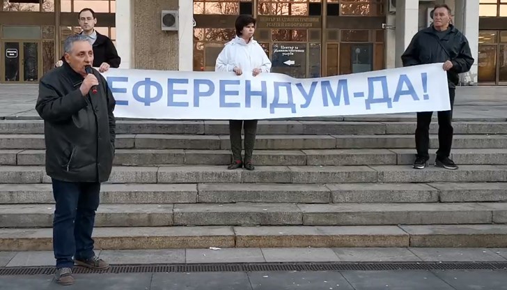 За подобно поведение моята баба казваше, че това са долни номера от селски вечеринки За подобно поведение моята баба казваше, че това са долни номера от селски вечеринки