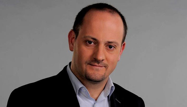 Задачата на Кънев е да превърне ДСБ в притегателен център за десния вот, който да е алтернатива на ГЕРБ, заяви лидерът на "Да, България" Христов Иванов Задачата на Кънев е да превърне ДСБ в притегателен център за десния вот, който да е алтернатива на ГЕРБ, заяви лидерът на "Да, България" Христов Иванов