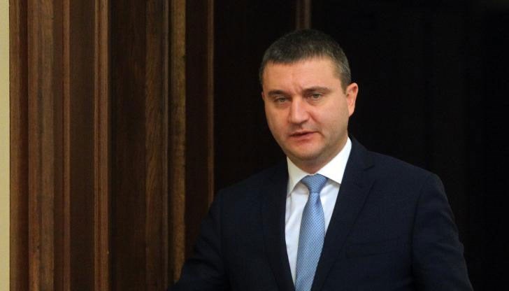 Министърът не е свързан със собственика на жилището - Иван Сариев, и сам е плащал сметките и данъците на имота, аргументира се КПКОНПИ