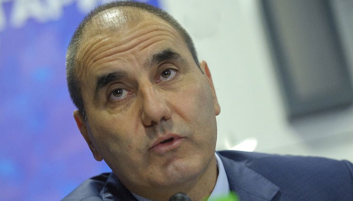 Иво Христов събра във фейсбук всички бисери, които вторият в ГЕРБ Цветан Цветанов успя за кратко да изръси в ”Панорама” Иво Христов събра във фейсбук всички бисери, които вторият в ГЕРБ Цветан Цветанов успя за кратко да изръси в ”Панорама”